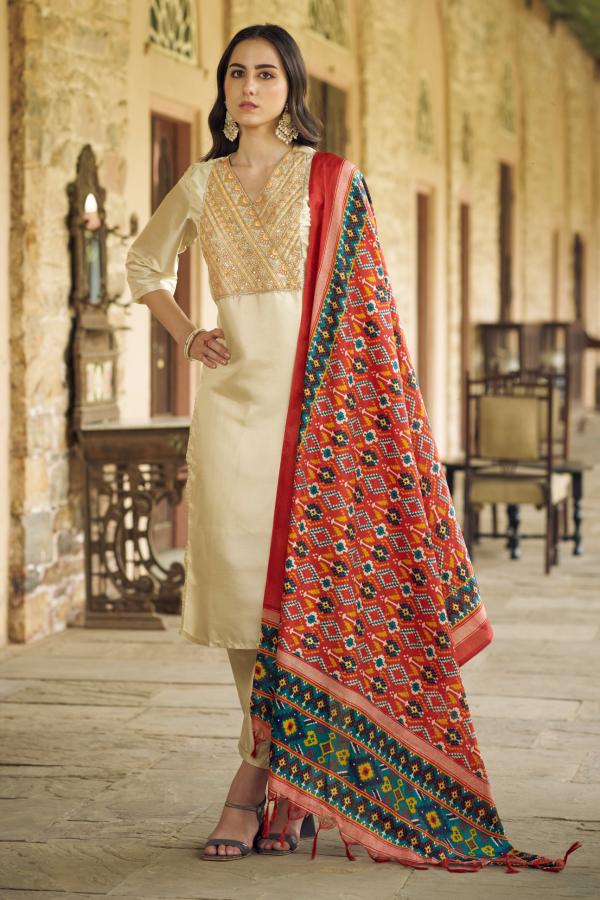 VP 9532 B Women Kurta and Trousers Pant Set Silk Blend